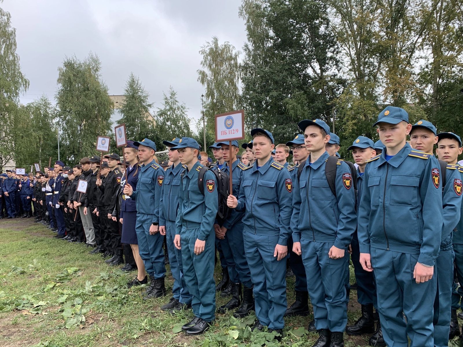 Курсанты КГиМС в повседневной форме